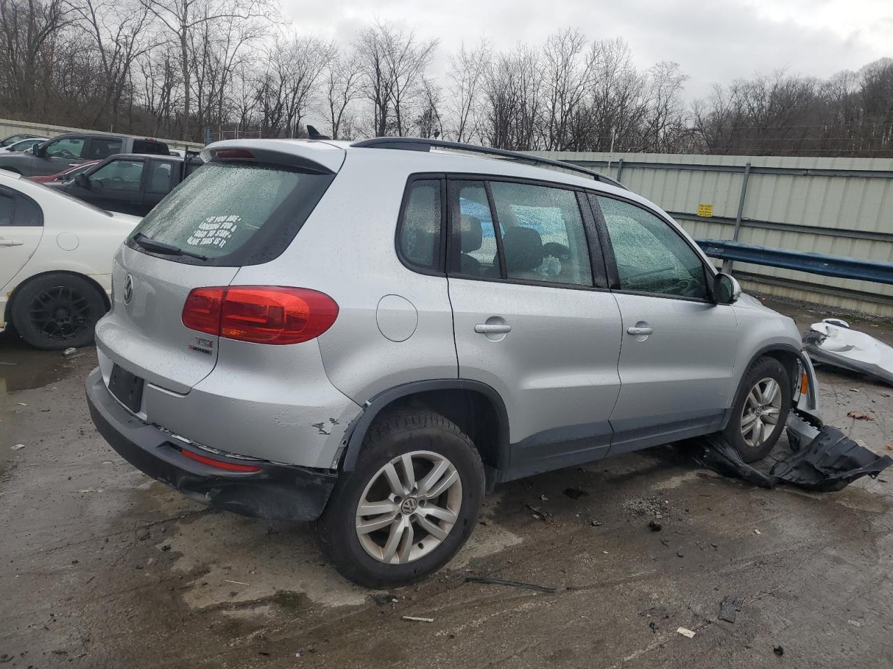 VIN WVGBV7AX7HW510123 2017 VOLKSWAGEN TIGUAN no.3