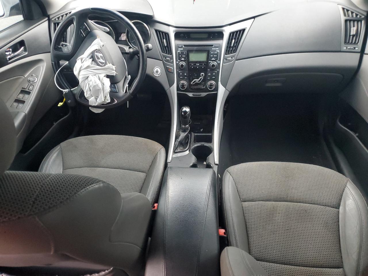 2011 Hyundai Sonata - Image 8