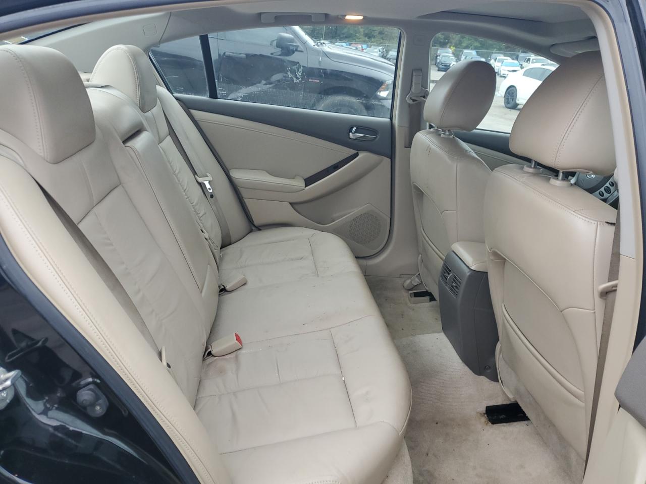 2011 Nissan Altima - Image 10