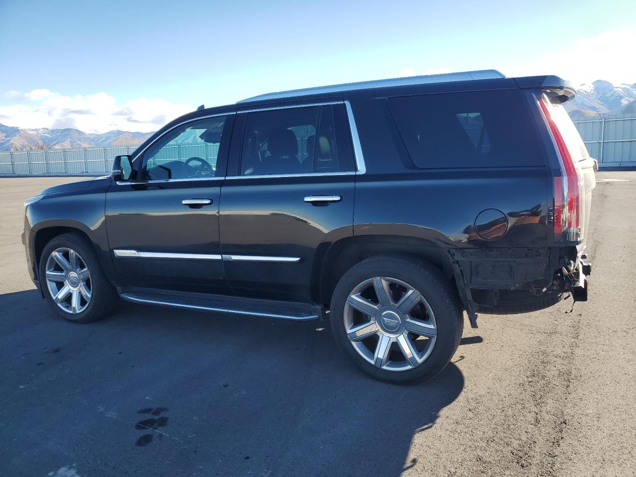 2019 Cadillac Escalade - Image 2