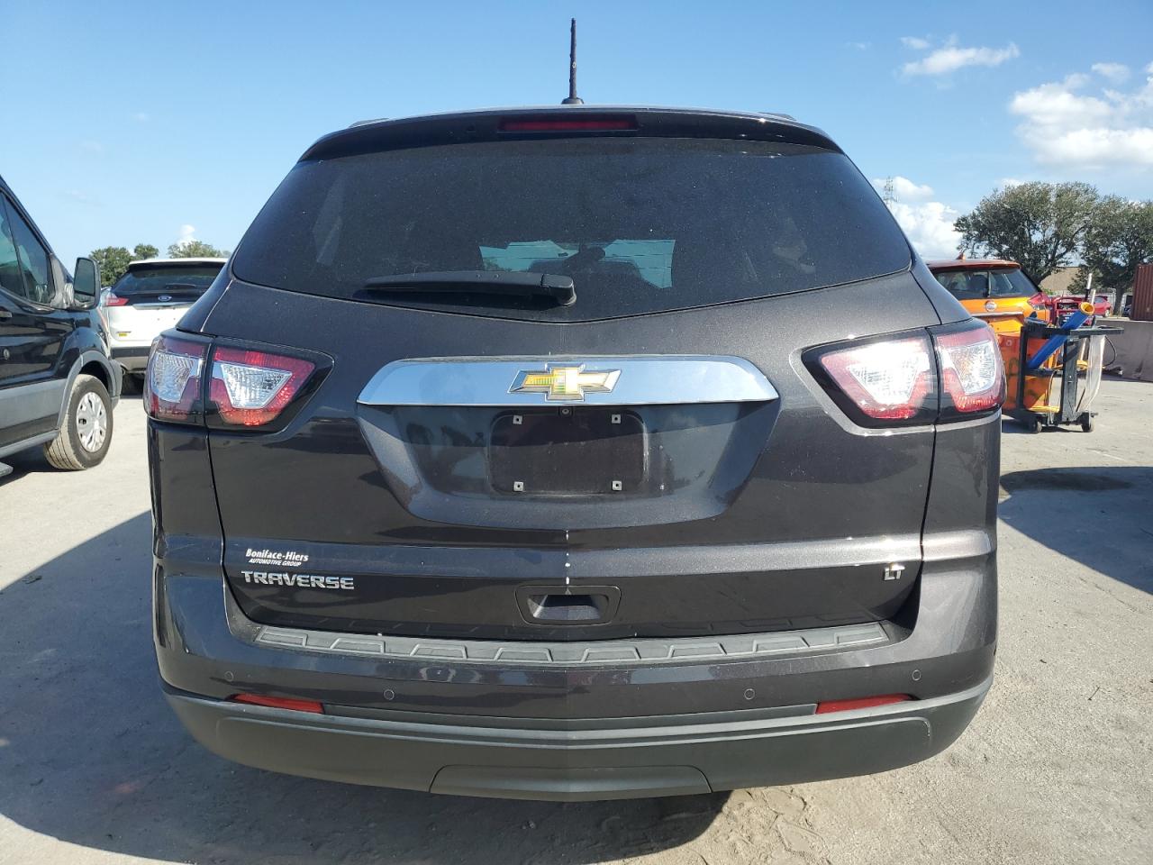 2017 Chevrolet Traverse Lt VIN: 1GNKRGKDXHJ233663 Lot: 80103054