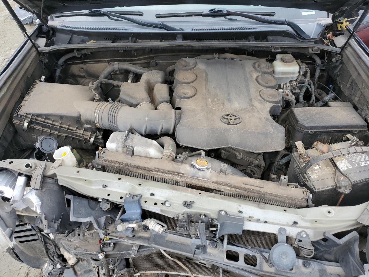 2010 Toyota 4Runner - Image 14