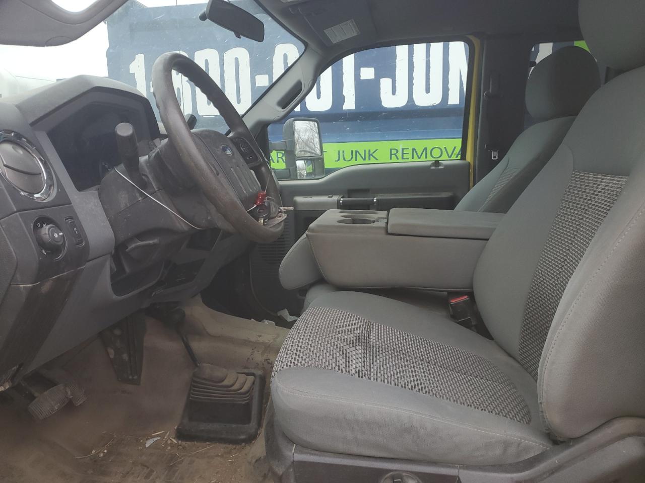 2015 Ford F550 - Image 7