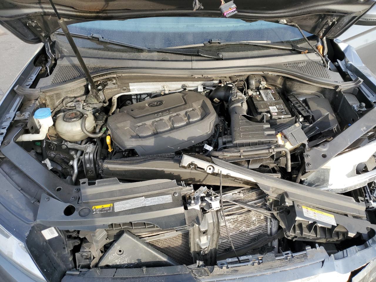 2021 Volkswagen Tiguan - Image 12