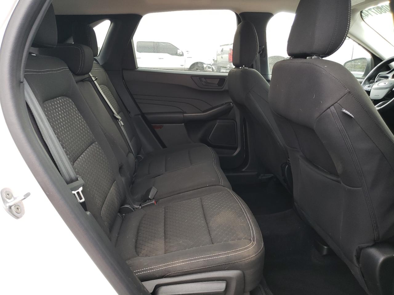 2023 Ford Escape - Image 11
