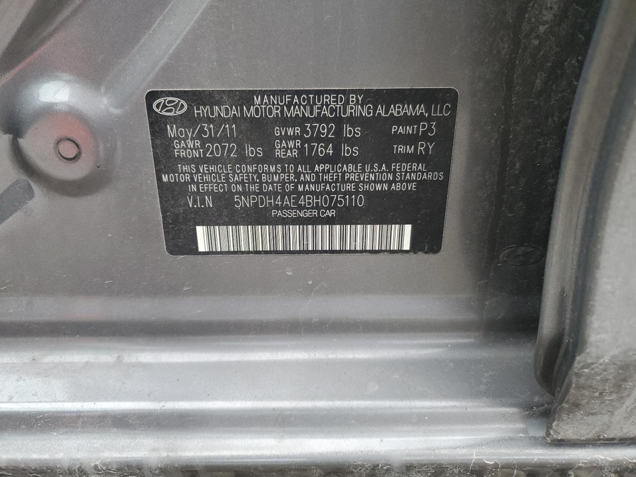 2011 Hyundai Elantra - Image 12