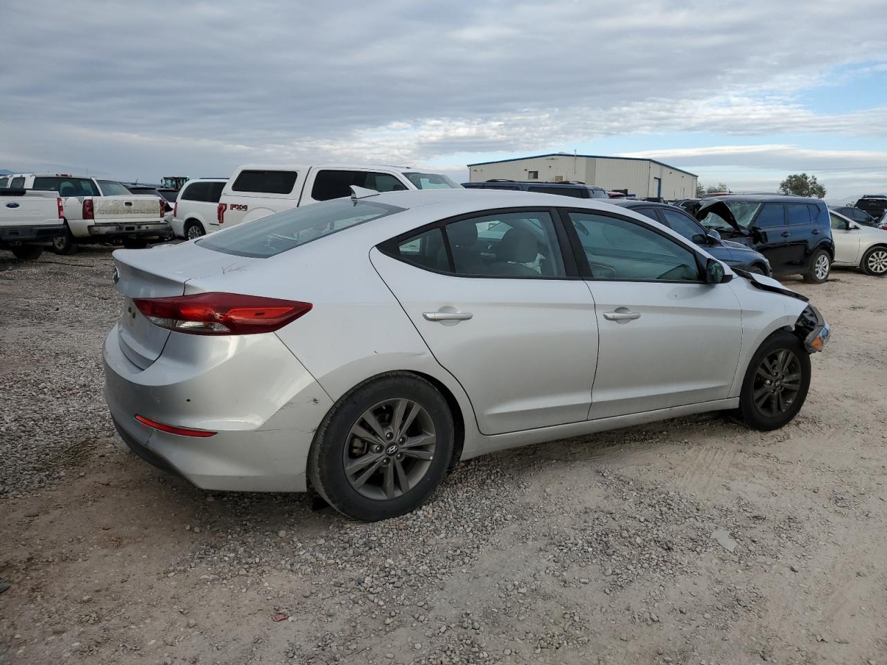 2018 Hyundai Elantra - Image 3