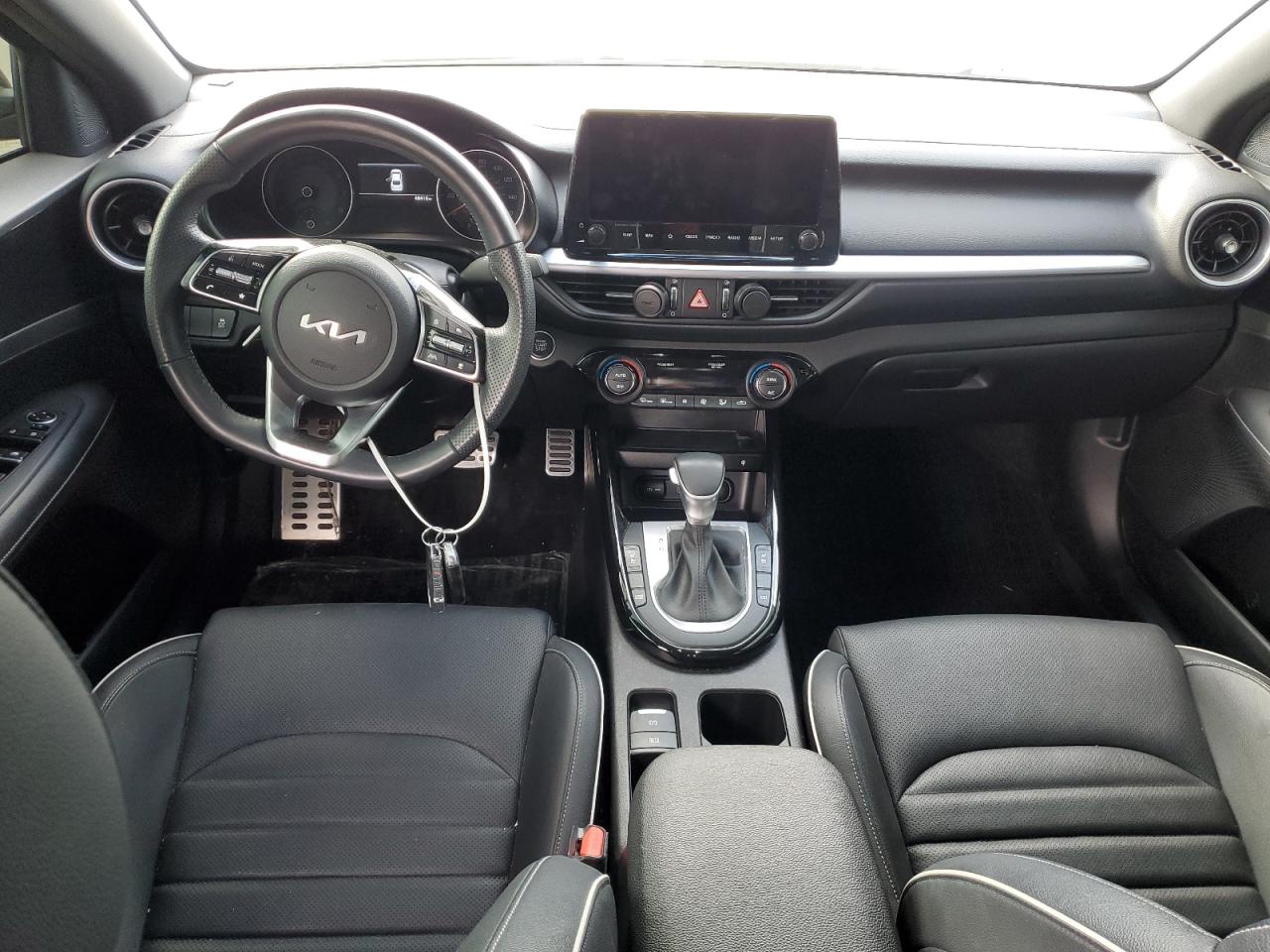 2023 Kia Forte - Image 8