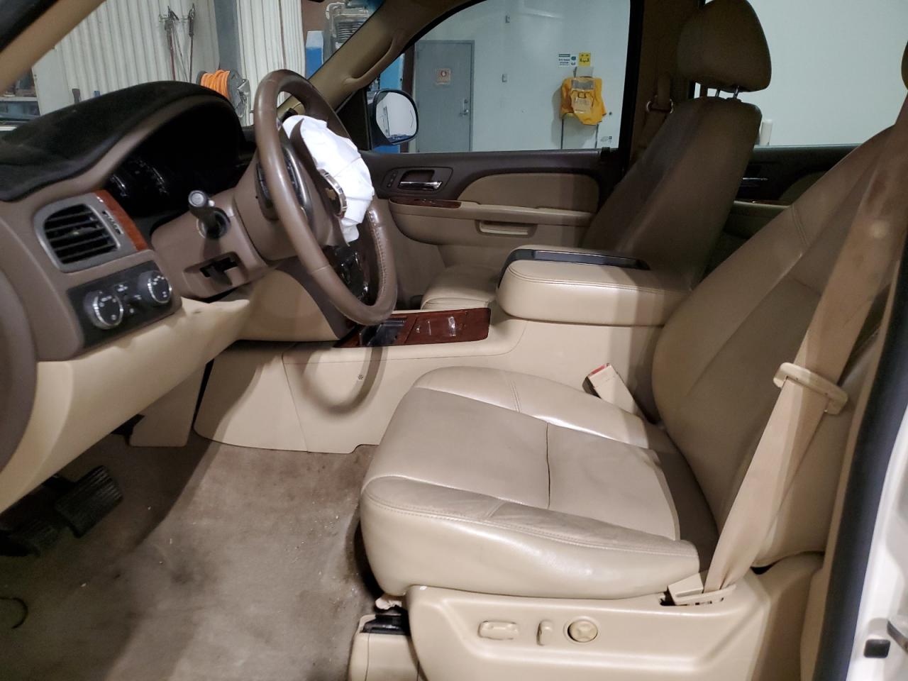 2010 Chevrolet Tahoe - Image 7