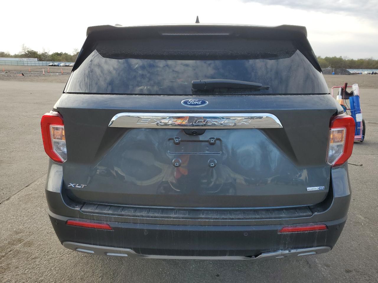 2020 Ford Explorer - Image 6