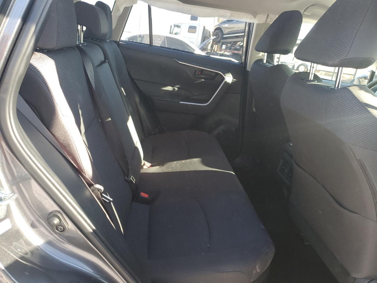 2023 Toyota RAV 4 - Image 12