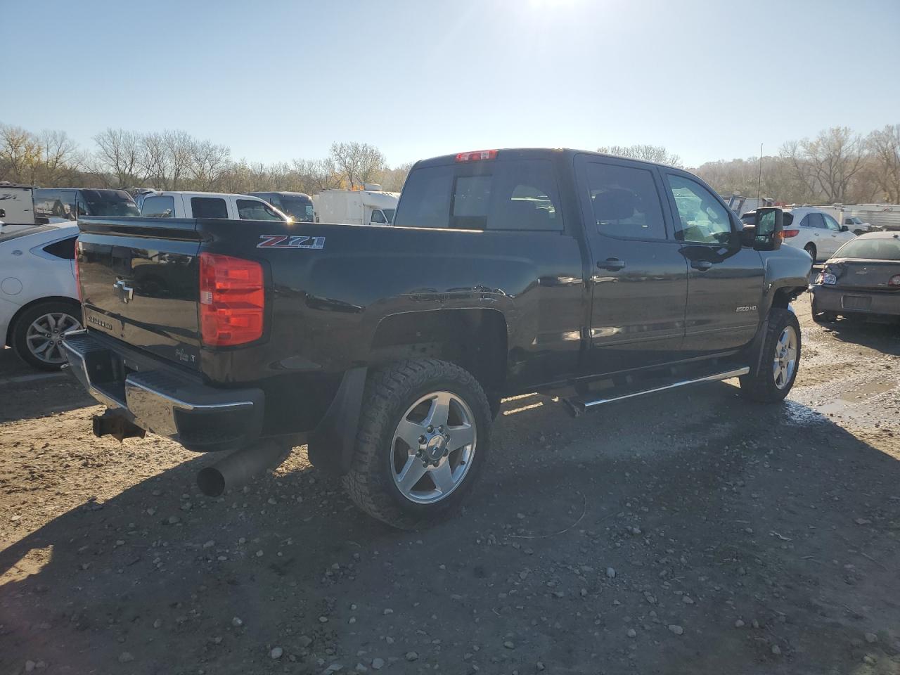 2015 Chevrolet Silverado - Image 3