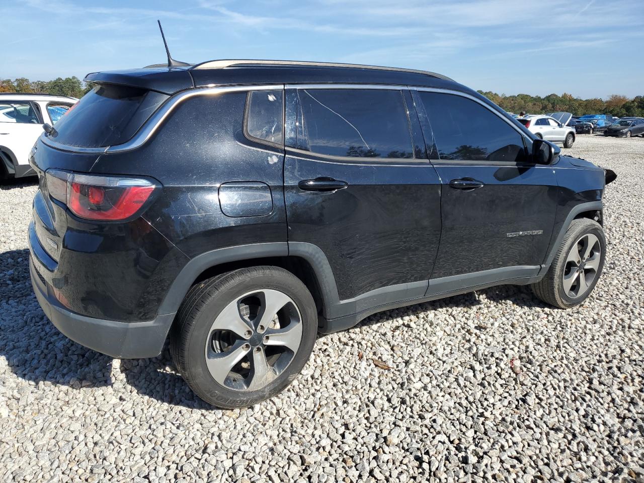 2018 Jeep Compass - Image 3