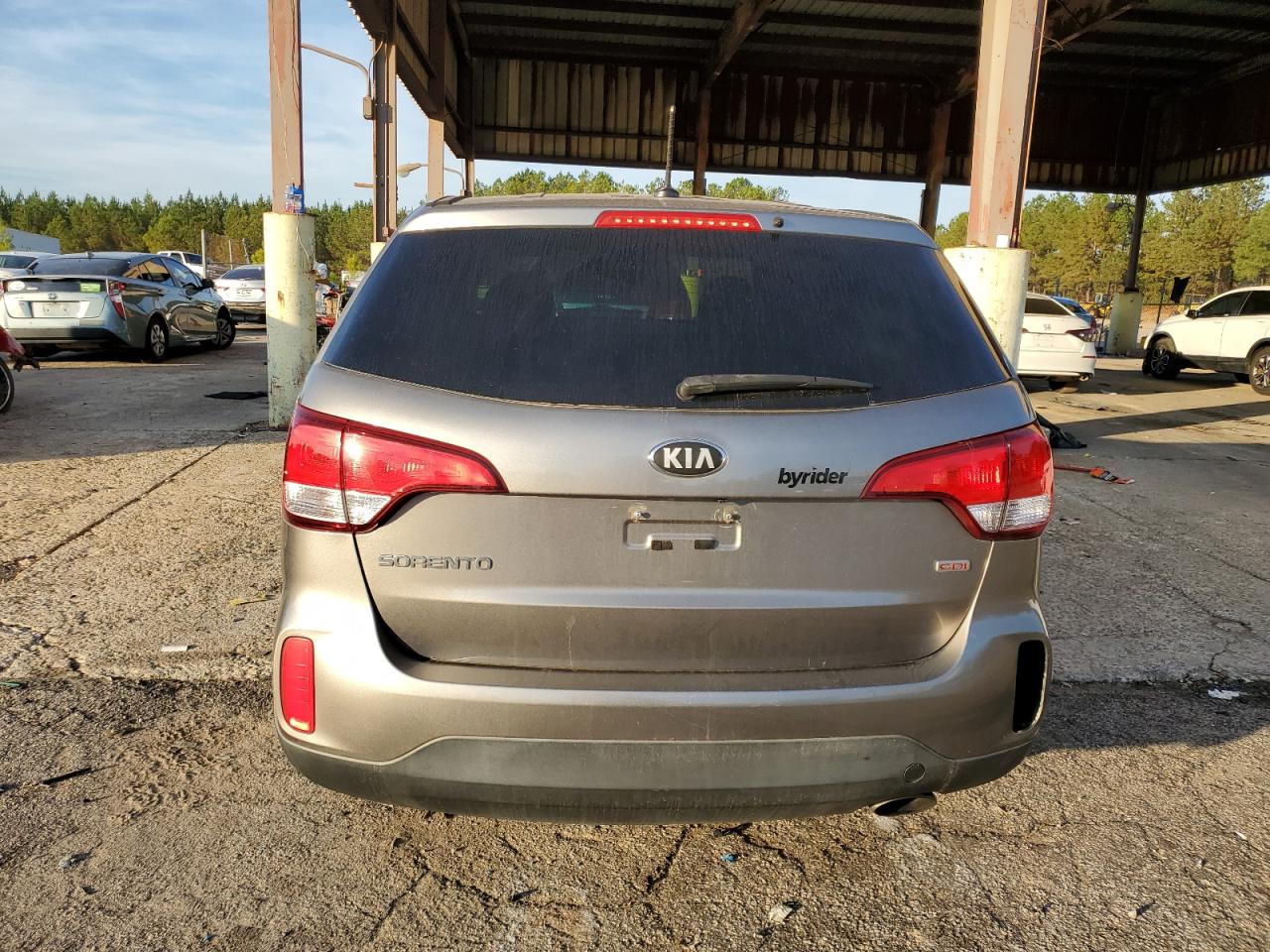 VIN 5XYKT3A64FG626075 2015 KIA SORENTO no.6