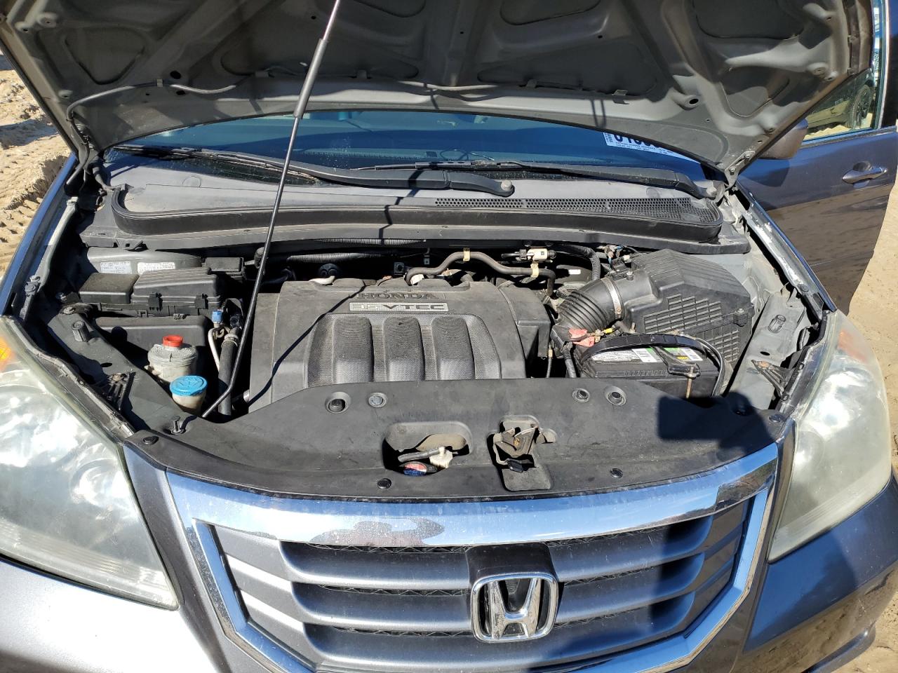 2010 Honda Odyssey - Image 13