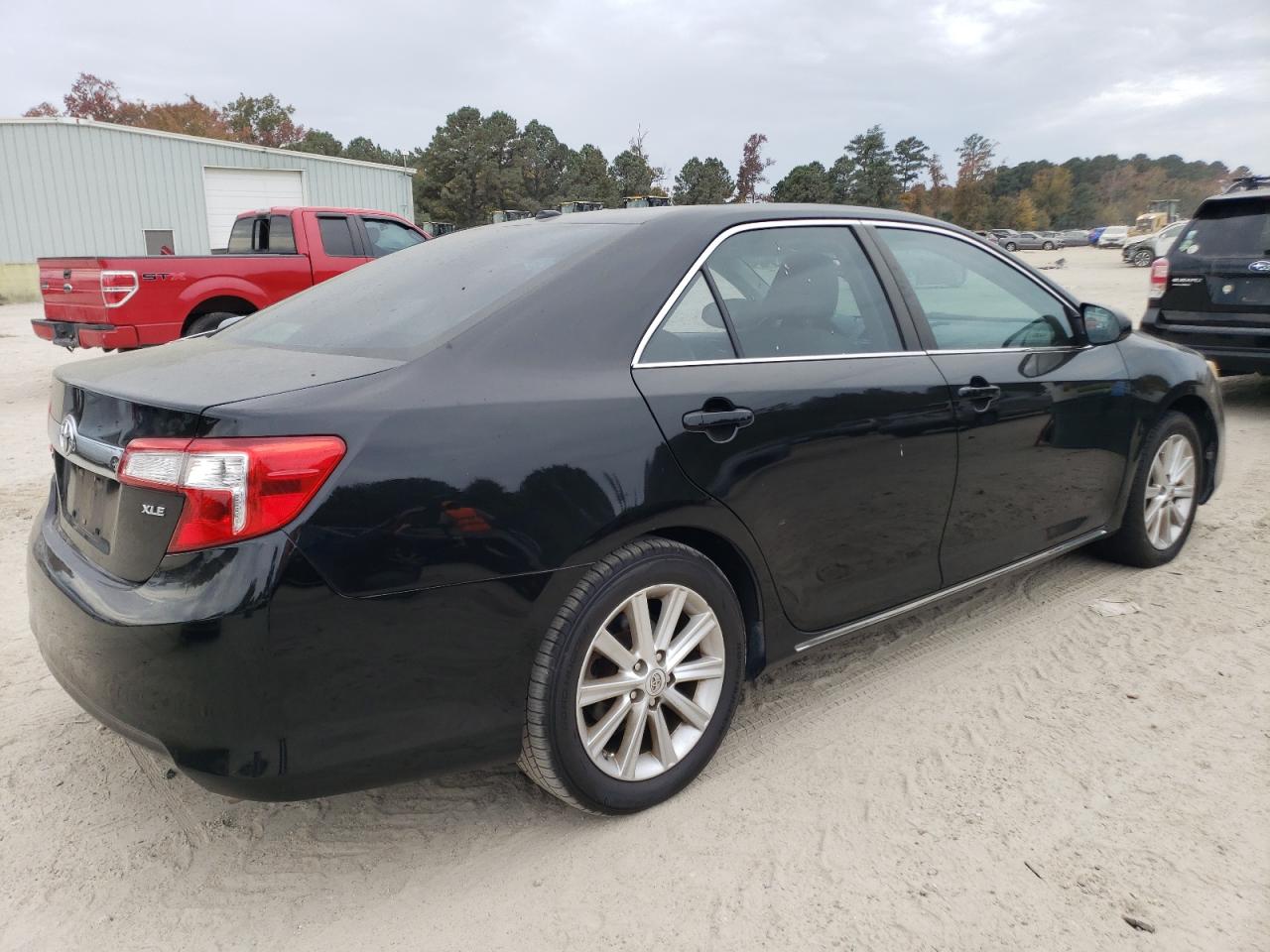 VIN 4T1BK1FKXDU021126 2013 TOYOTA CAMRY no.3