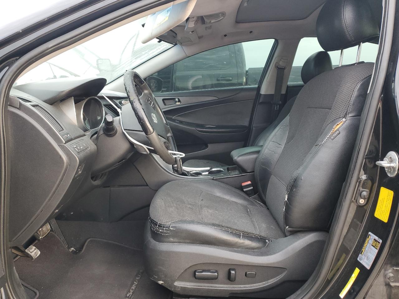 2011 Hyundai Sonata - Image 7