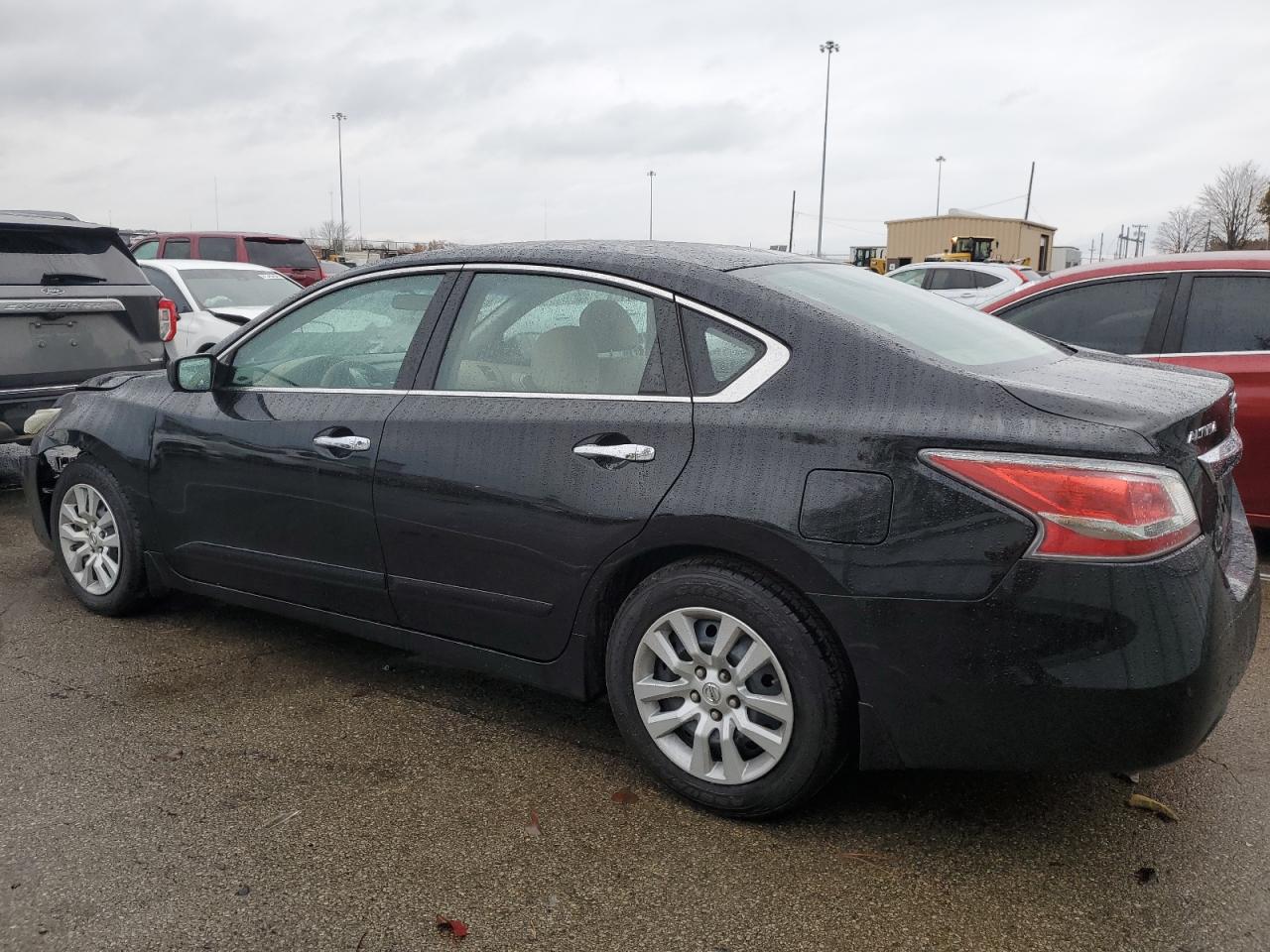 2015 Nissan Altima - Image 2