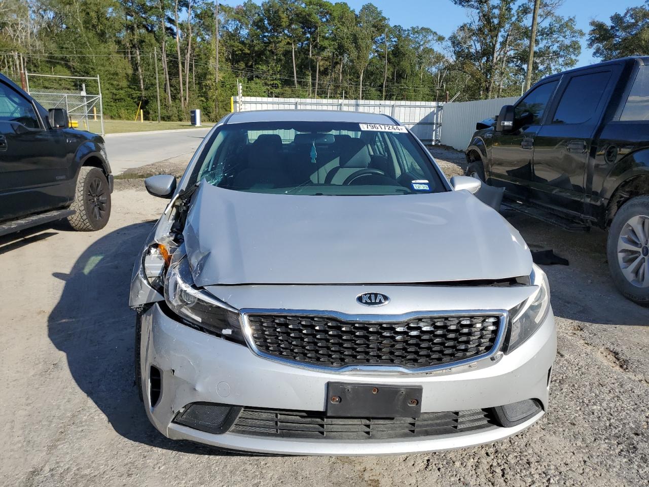2017 Kia Forte - Image 5