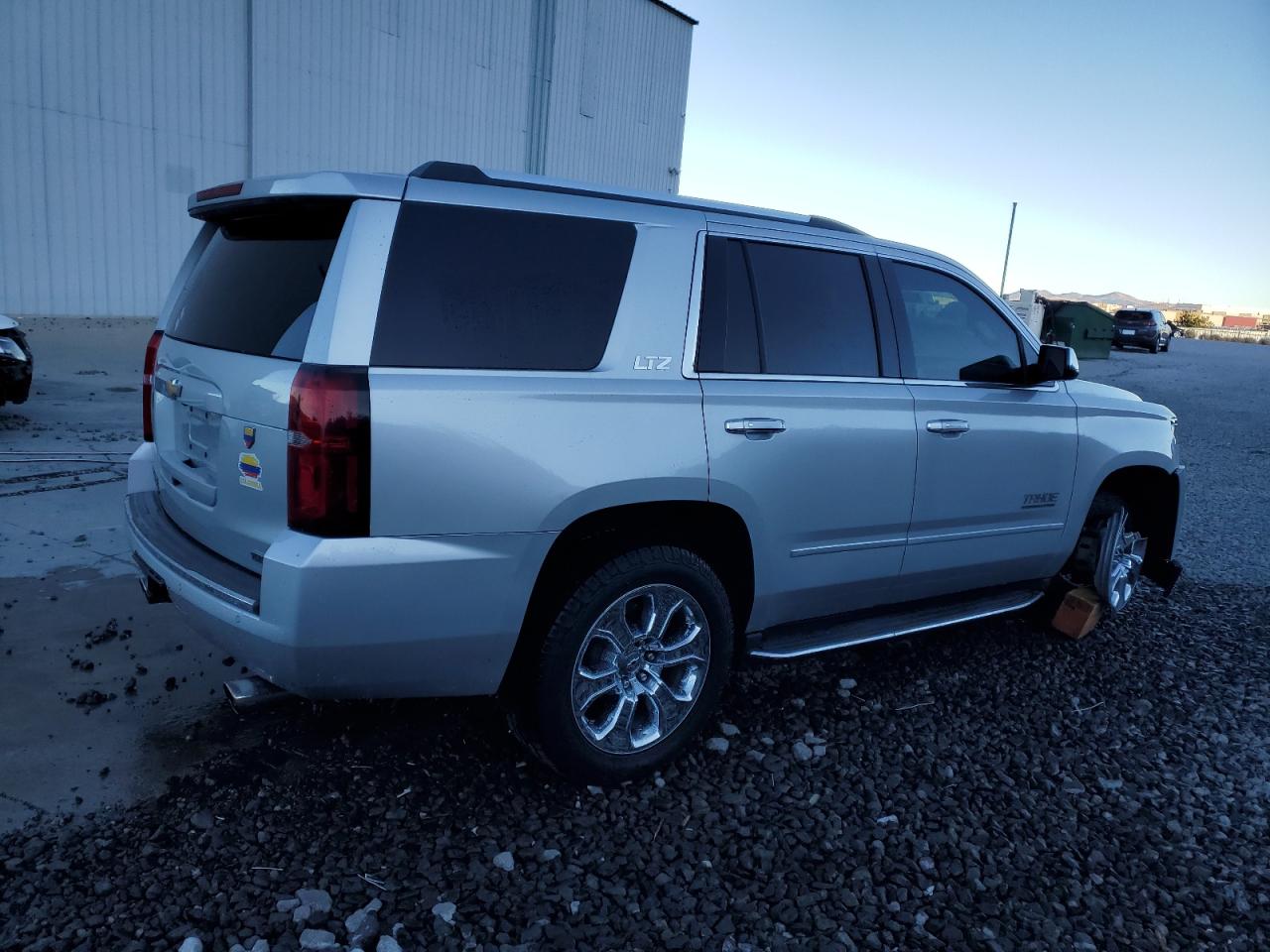 VIN 1GNSKCKC2GR222032 2016 CHEVROLET TAHOE no.3