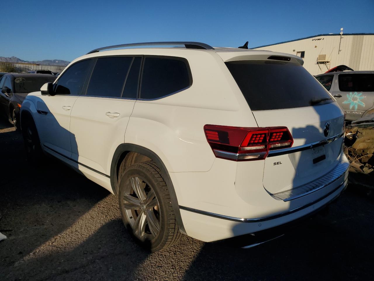 2019 Volkswagen Atlas - Image 2