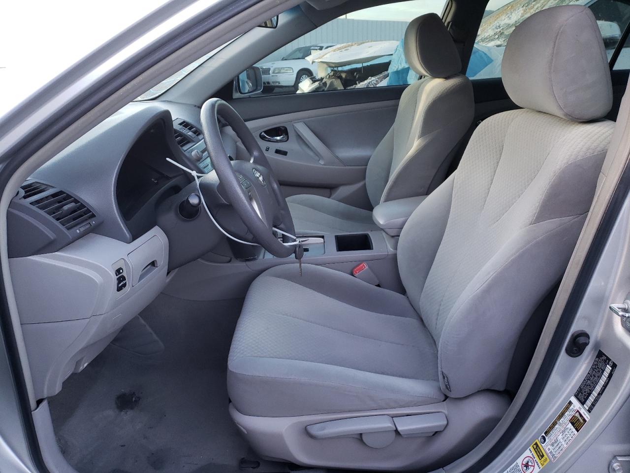 2009 Toyota Camry - Image 7