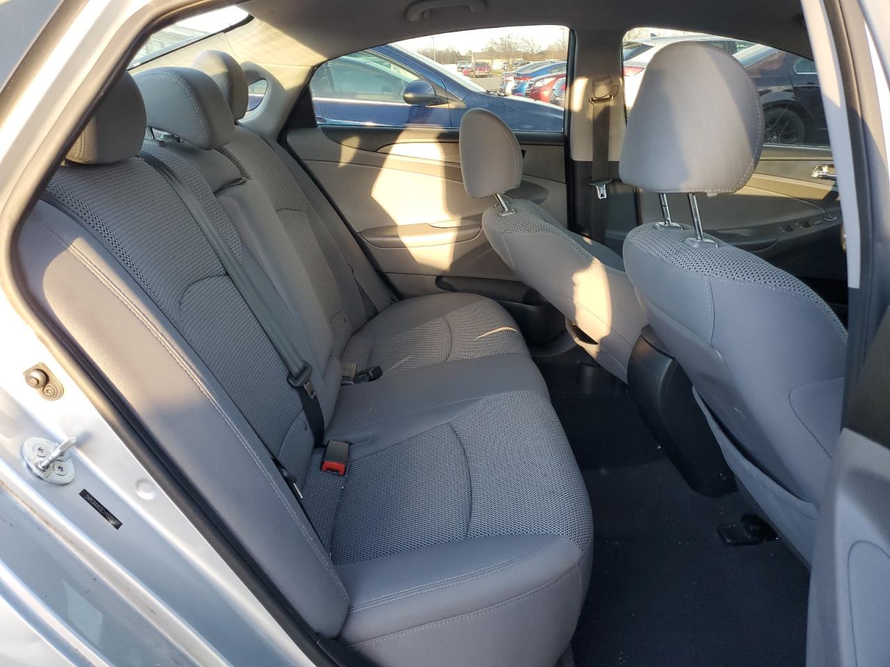 2012 Hyundai Sonata - Image 10