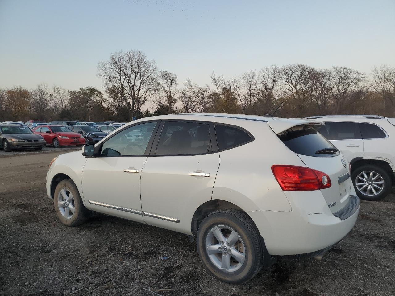 2013 Nissan Rogue - Image 2