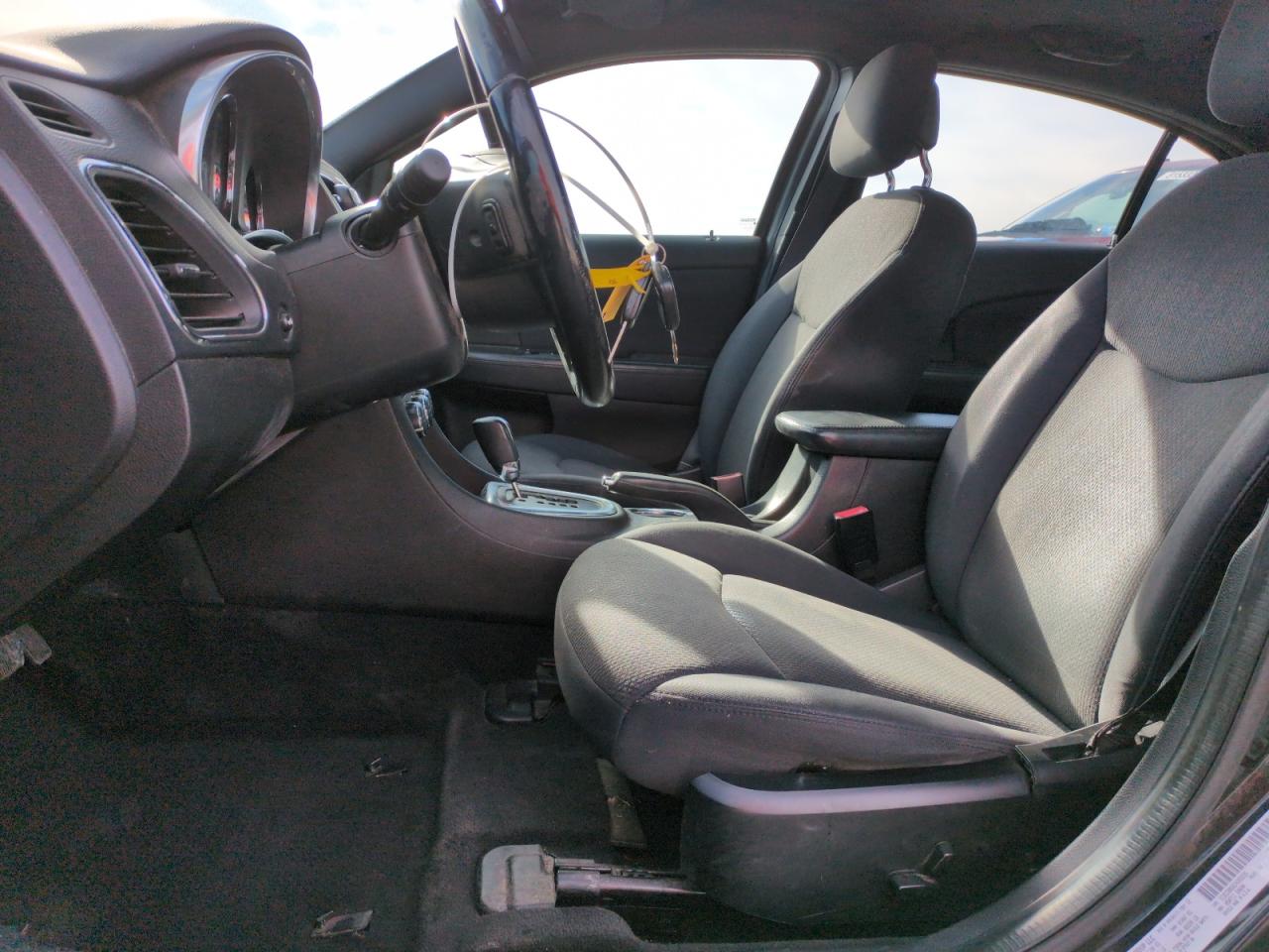 2012 Chrysler 200 - Image 7