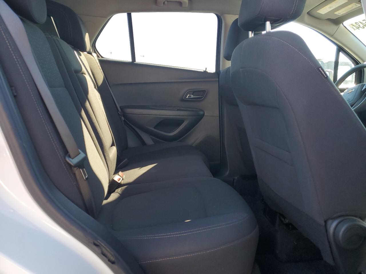 2022 Chevrolet Trax - Image 10