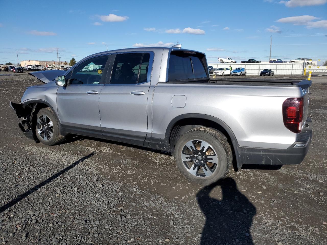 2020 Honda Ridgeline - Image 2
