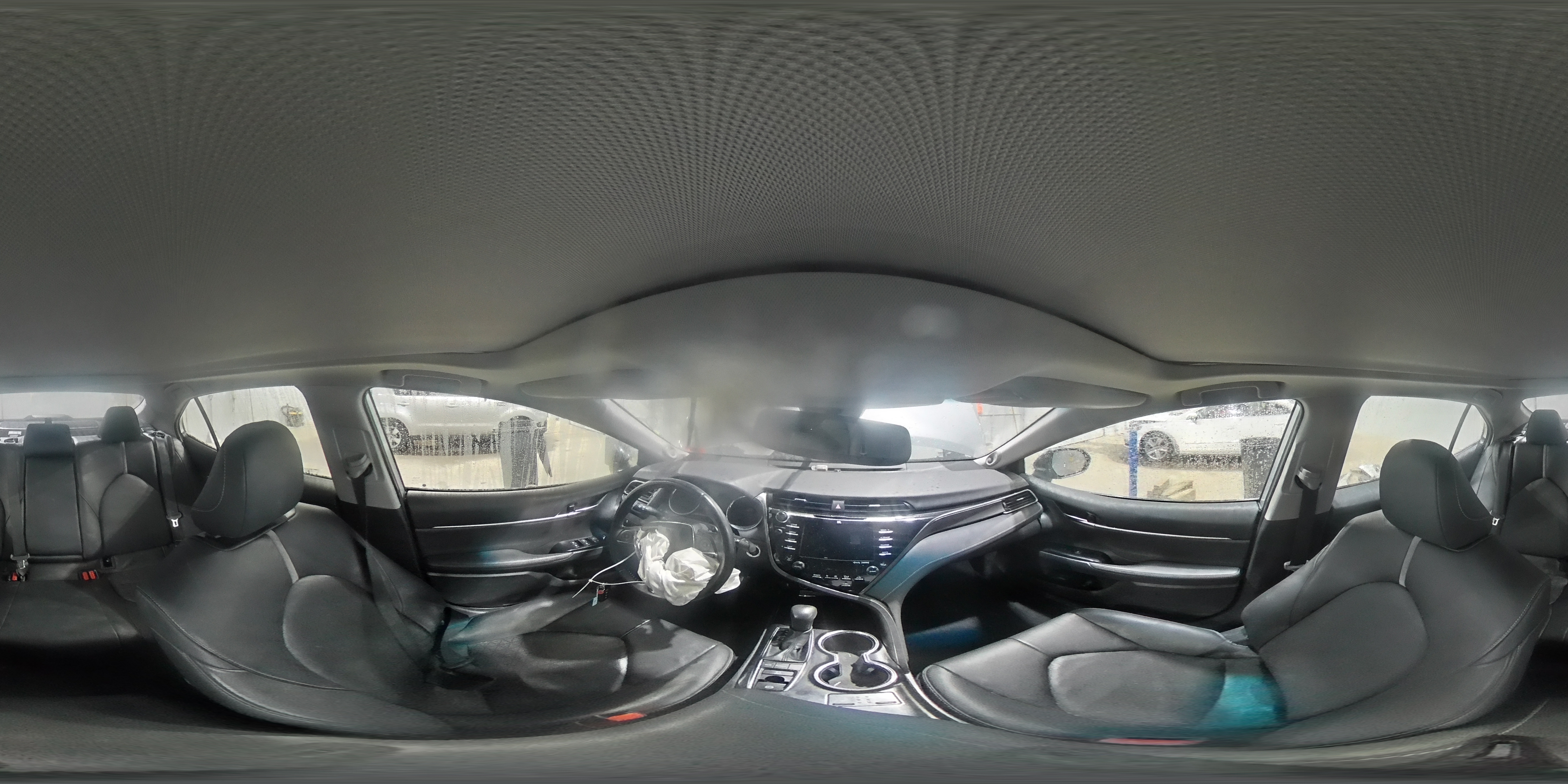 2019 Toyota Camry - Image 15