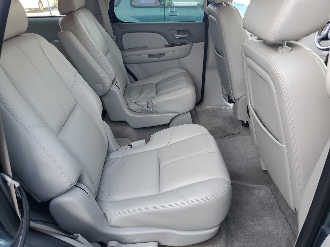 2009 Chevrolet Tahoe - Image 11