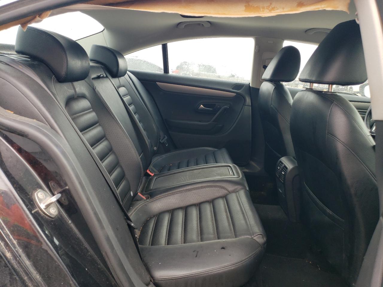 2010 Volkswagen Passat CC - Image 10