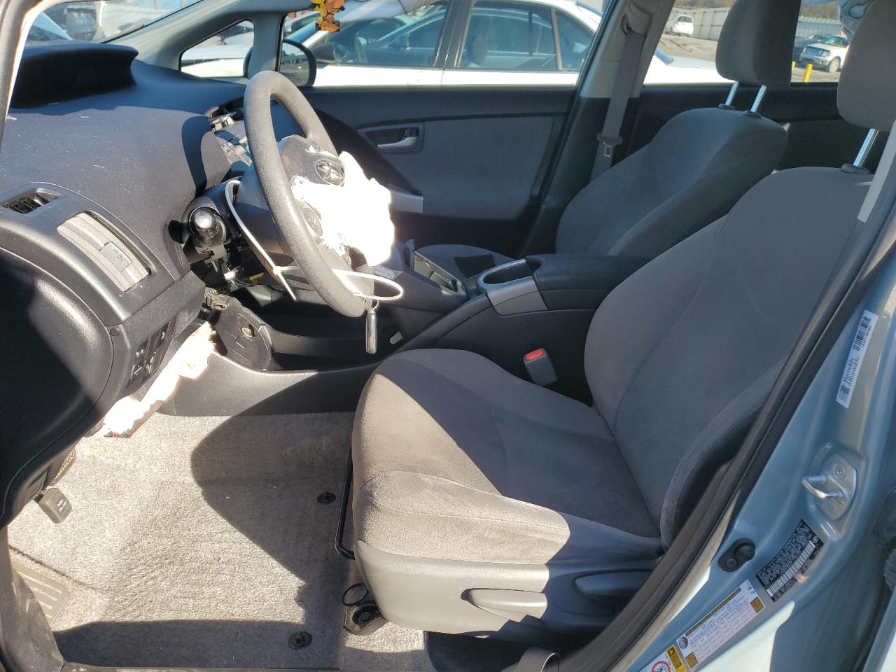 2015 Toyota Prius - Image 7