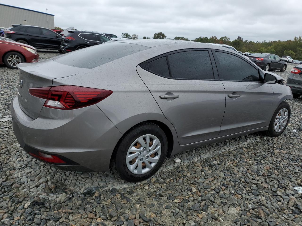 2020 Hyundai Elantra - Image 3