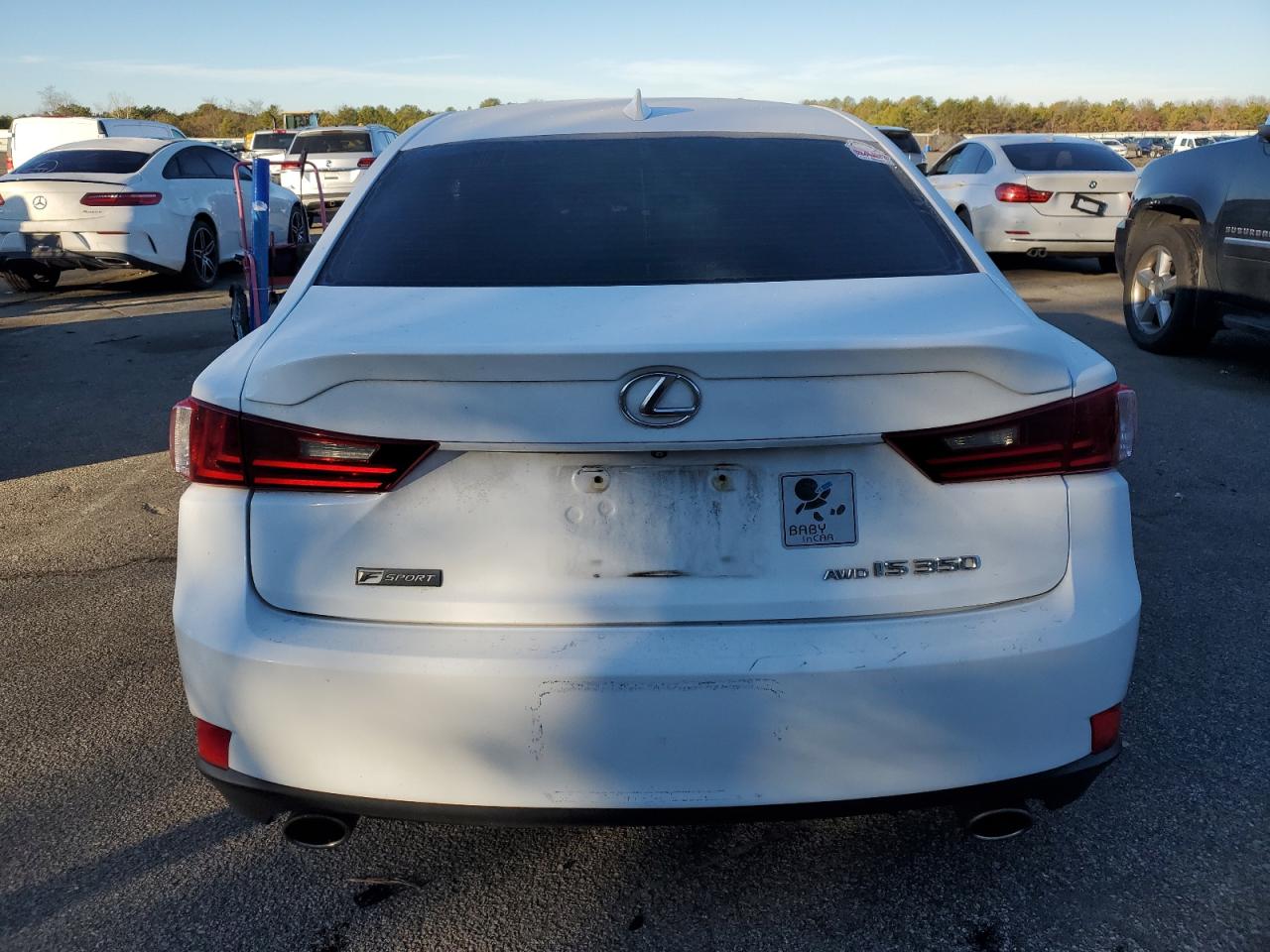 2015 Lexus IS - Image 6