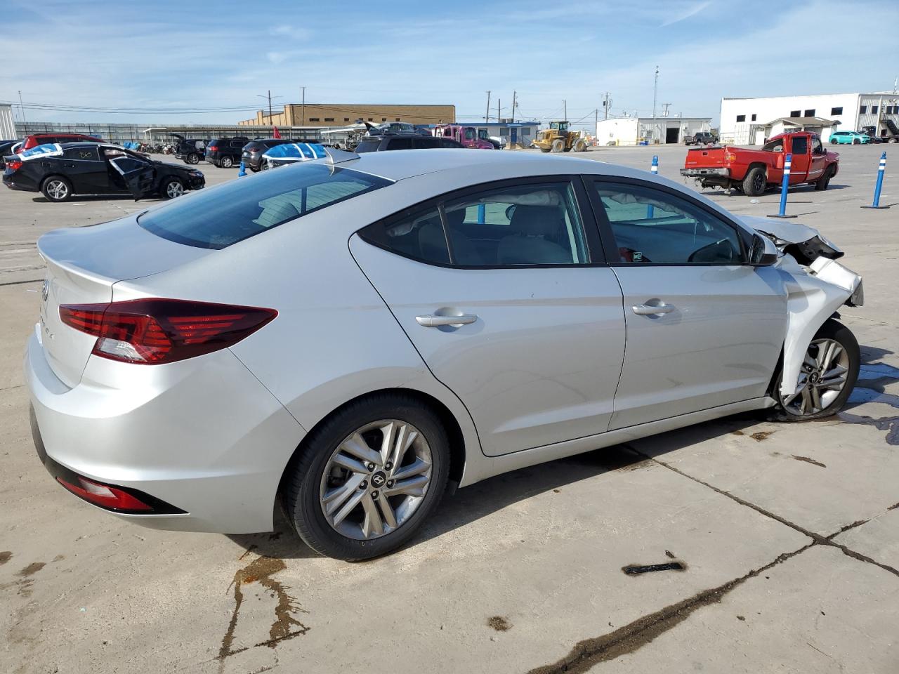 2019 Hyundai Elantra - Image 3