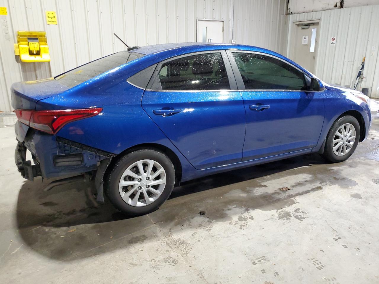 2022 Hyundai Accent - Image 3