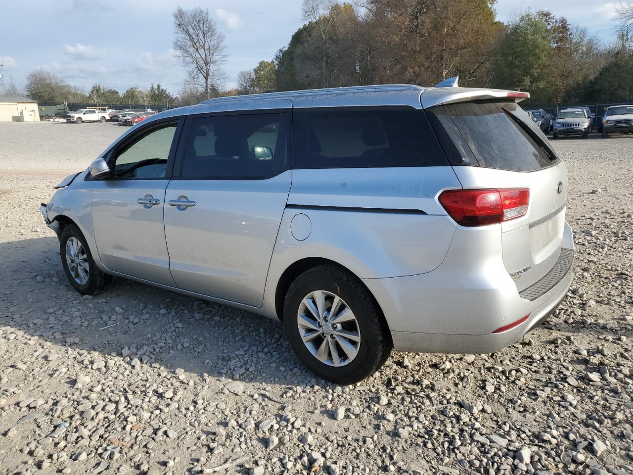 2017 Kia Sedona - Image 2