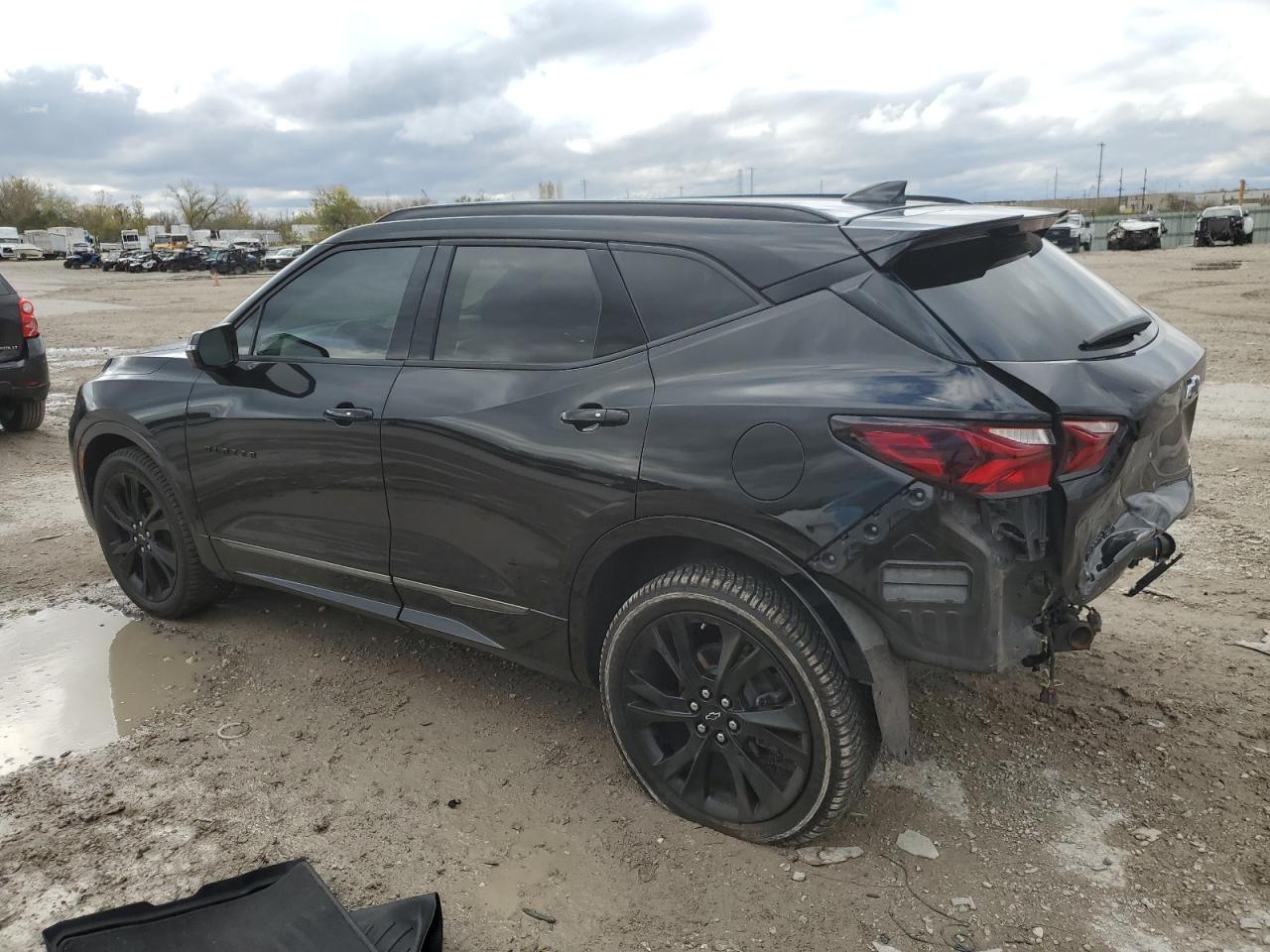 2022 Chevrolet Blazer - Image 2