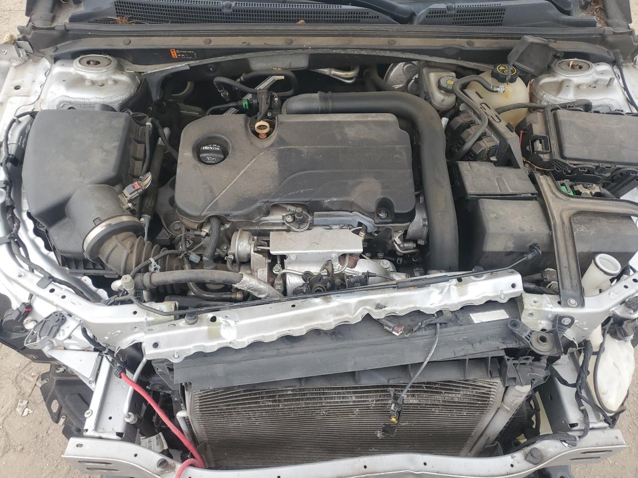 2018 Chevrolet Malibu - Image 11