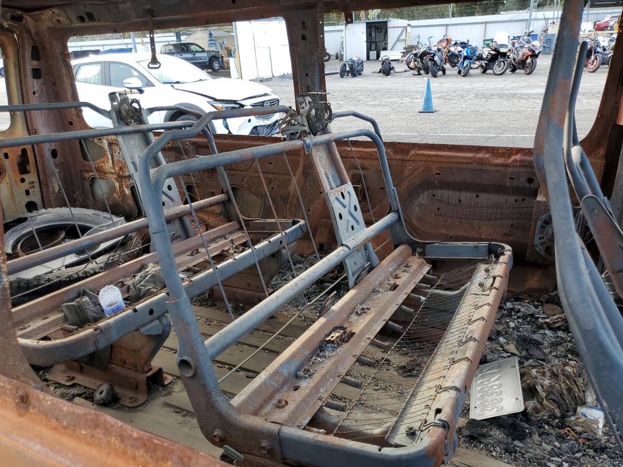 2012 Ford Econoline E150 Wagon VIN: 1FMNE1BL6CDA12585 Lot: 81558184