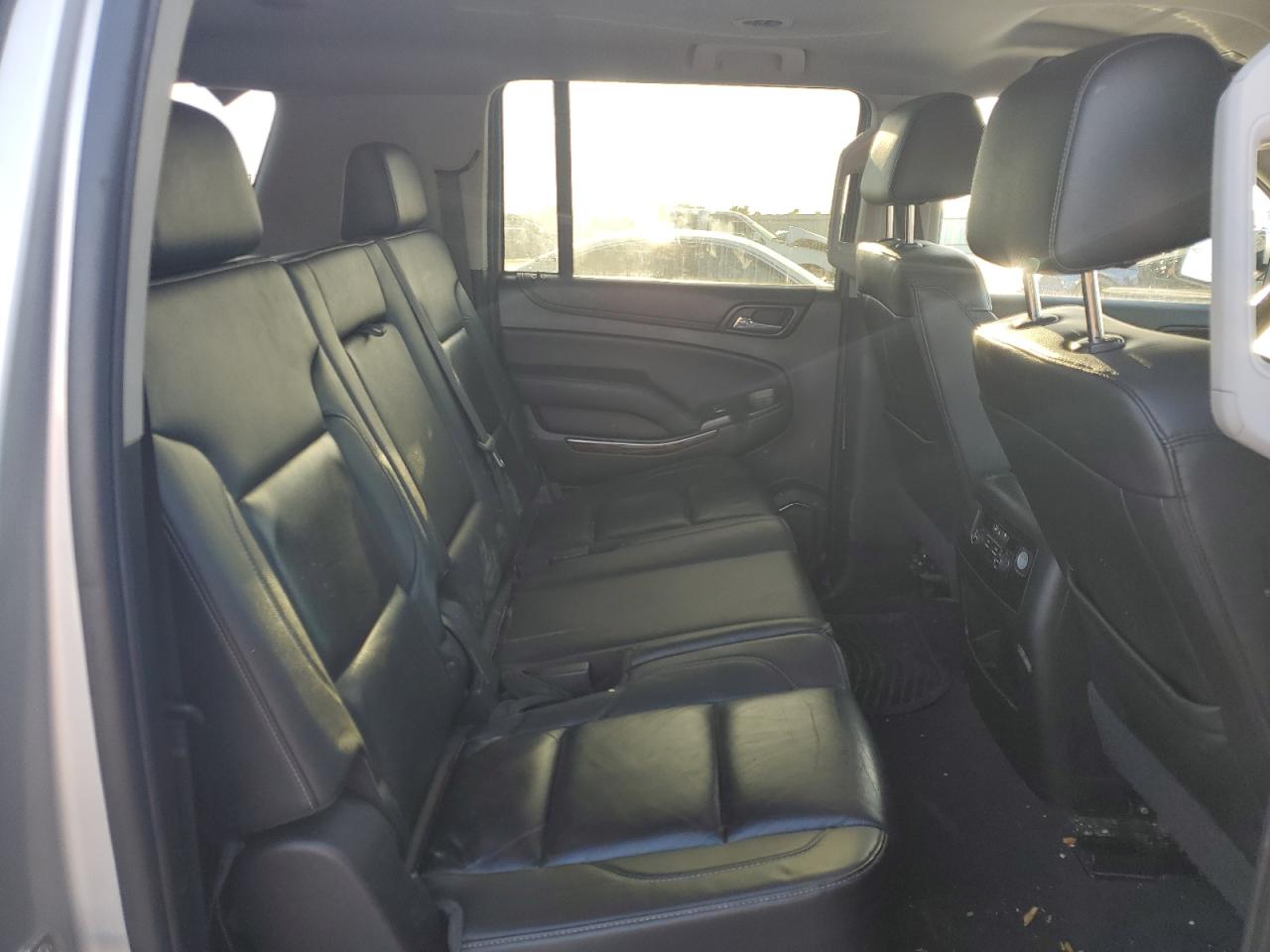 2019 Chevrolet Suburban - Image 11