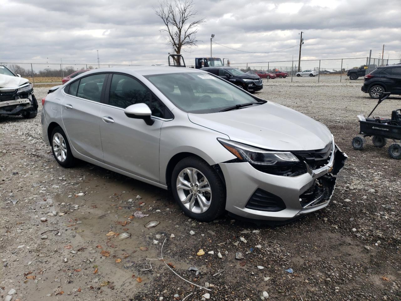 2019 Chevrolet Cruze - Image 4