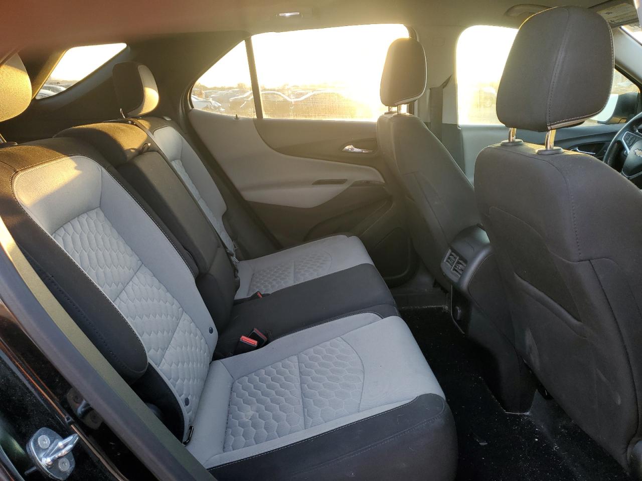 2018 Chevrolet Equinox - Image 12