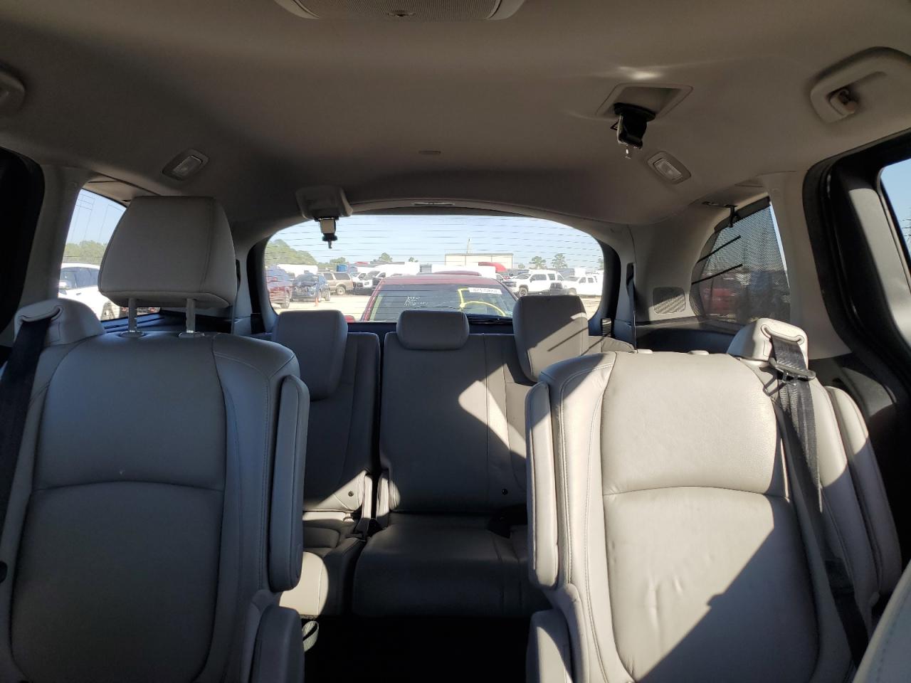 2018 Honda Odyssey - Image 10