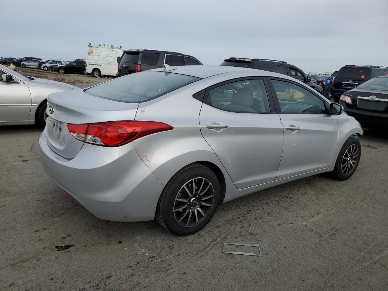 VIN KMHDH4AE2DU680523 2013 HYUNDAI ELANTRA no.3