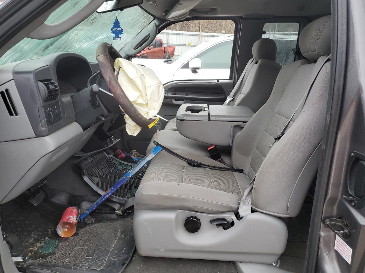 2006 Ford F250 - Image 7