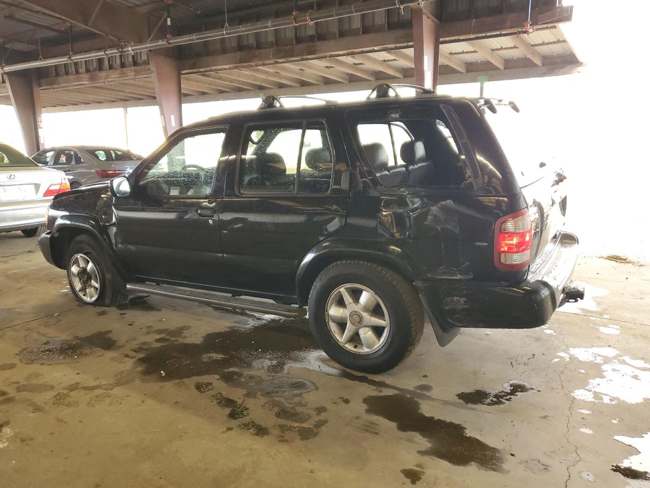 1999 Nissan Pathfinder - Image 2